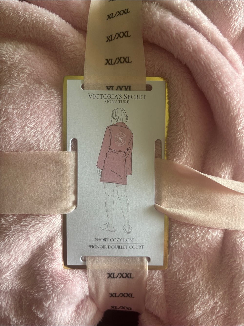 Victoria's Secret Light Pink Plush Hooded Robe - Picture 2 of 4